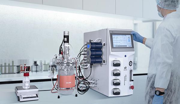 Bioreactor scalable components